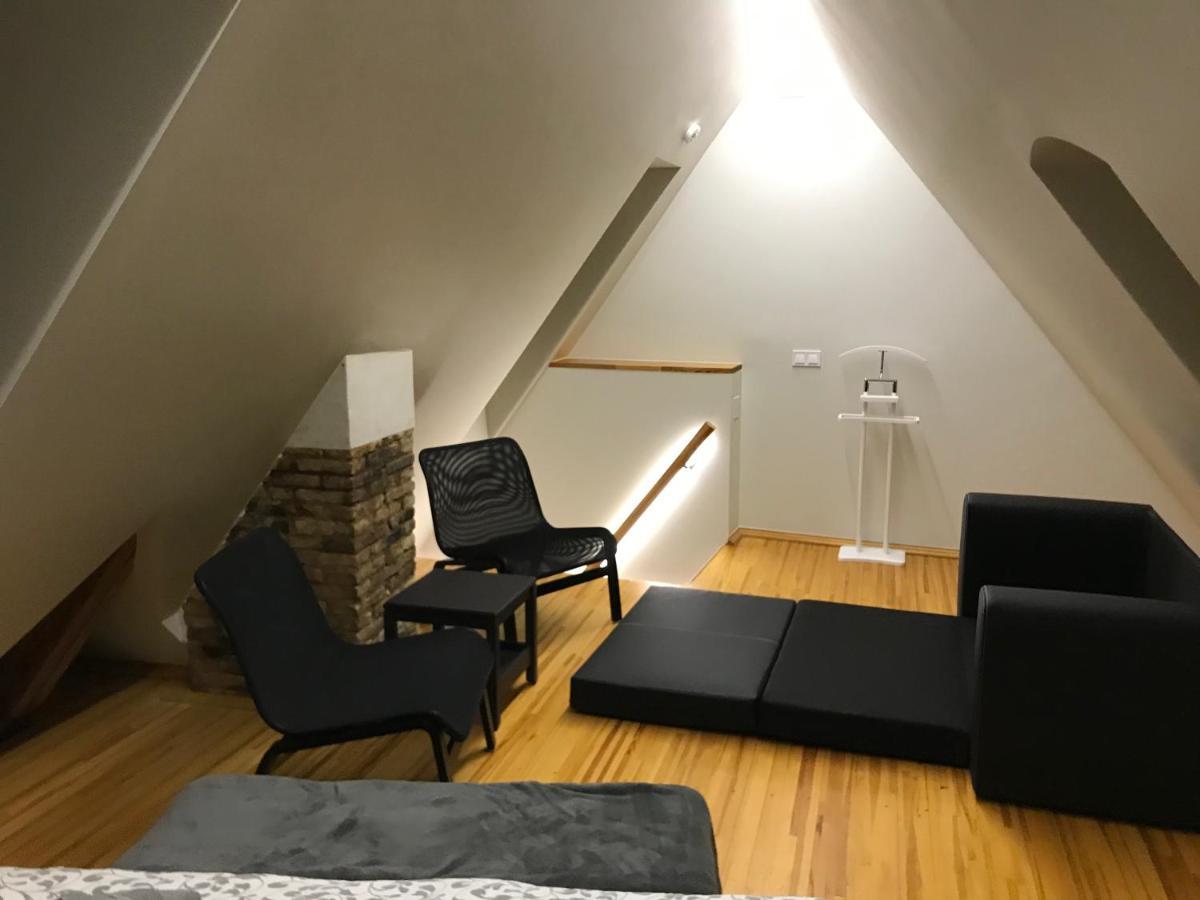 Doma Square Penthouse, In The Heart Of Old Town Apartment Riga Bagian luar foto