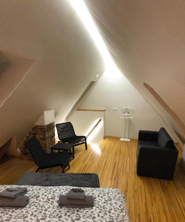 Doma Square Penthouse, In The Heart Of Old Town Apartment Riga Bagian luar foto