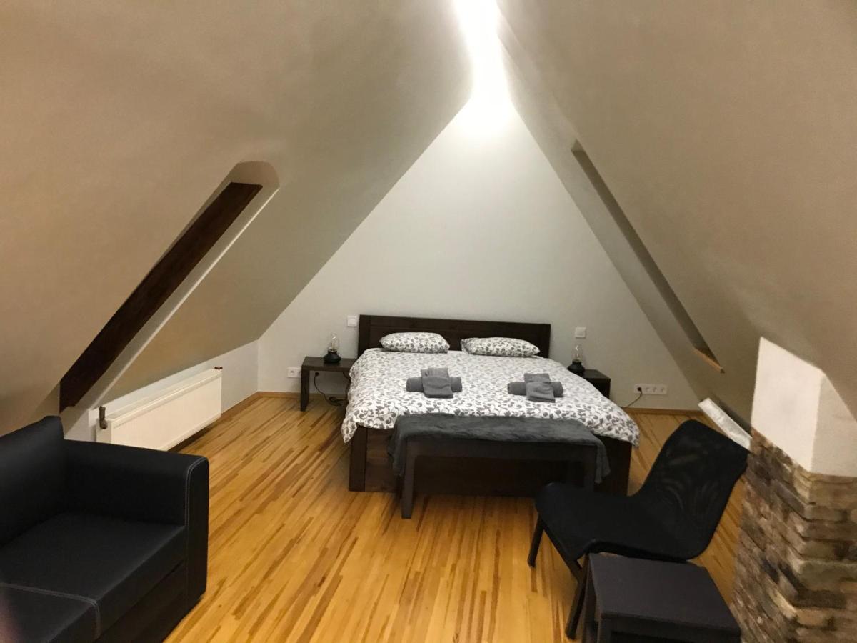 Doma Square Penthouse, In The Heart Of Old Town Apartment Riga Bagian luar foto